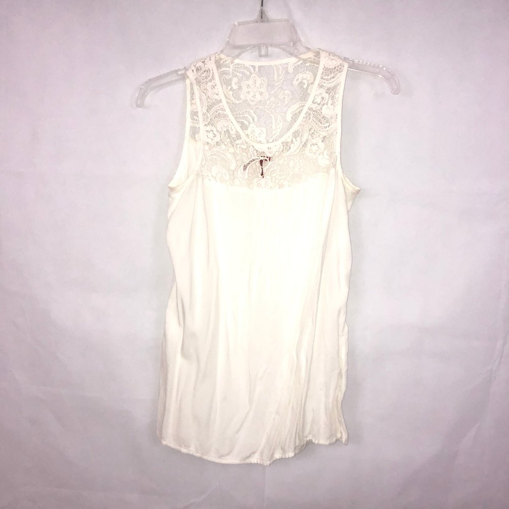 Red Camel White Lace Top Size XS